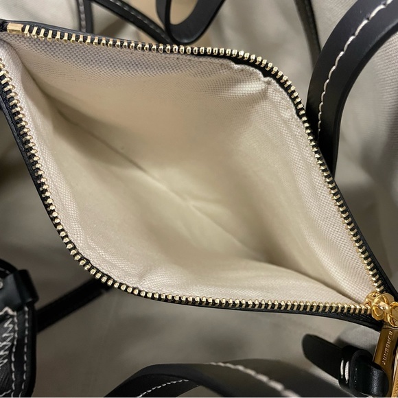 Burberry Graphite Beach Tote - Picture 6 of 9